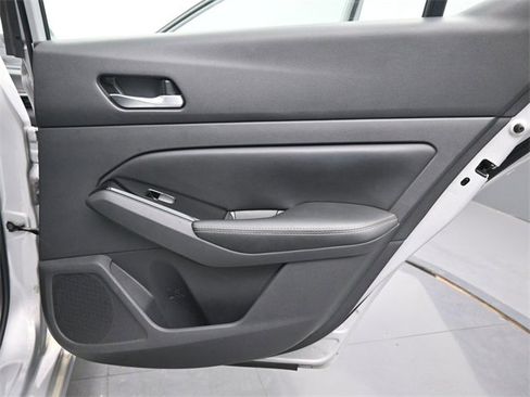 Used 2023 Nissan Altima 2.5 SL image 16