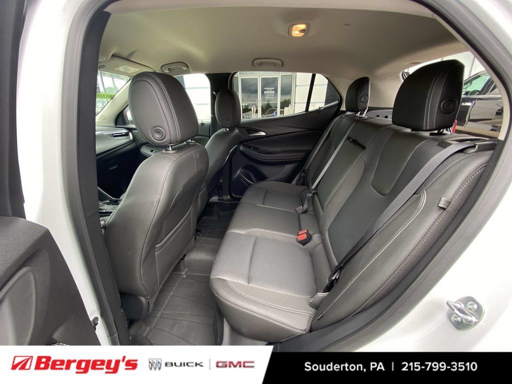 Used 2025 Buick Encore GX Preferred w/ Comfort Package AWD/4WD image 29