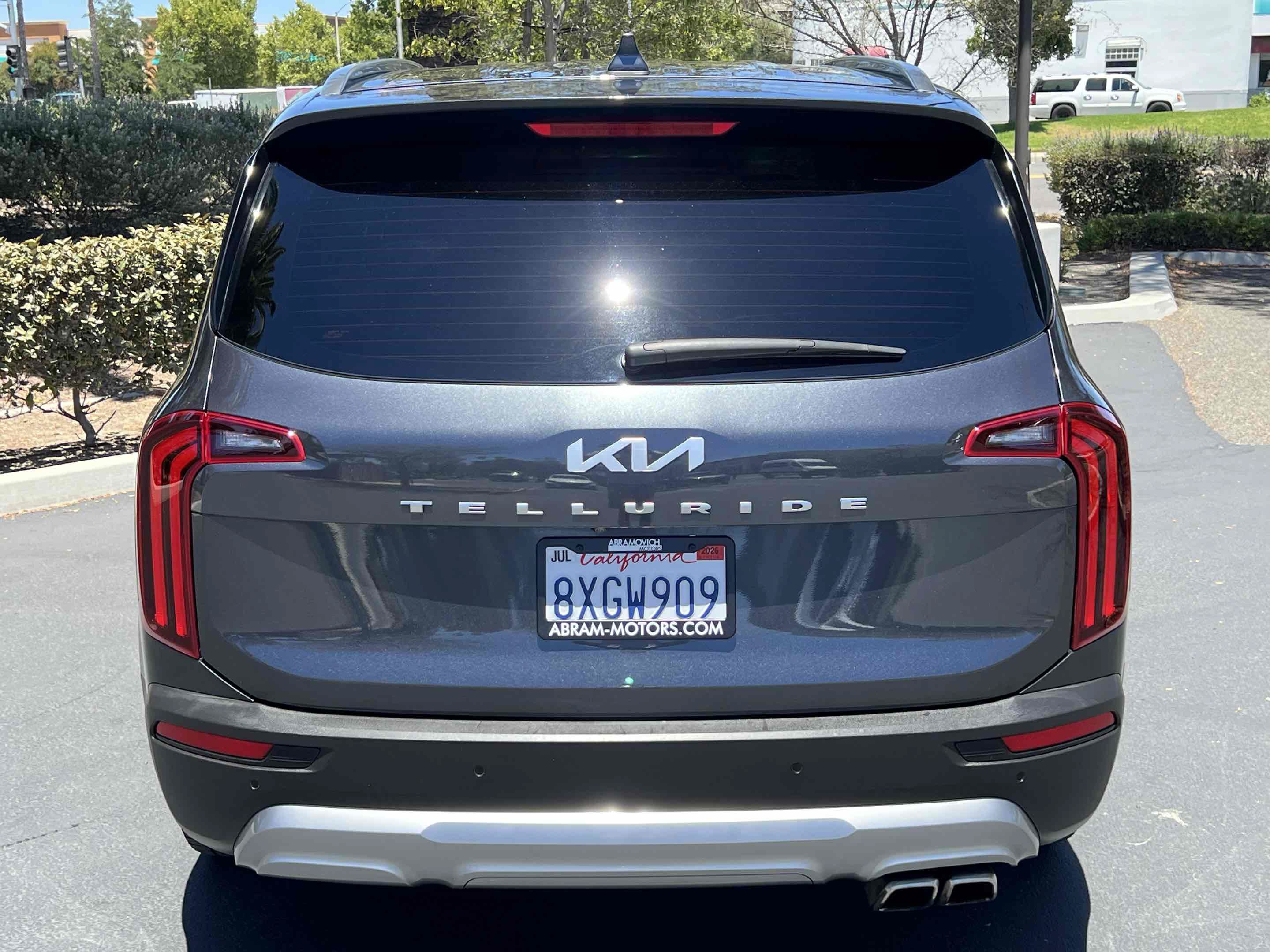 Used 2022 Kia Telluride EX w/ EX Premium Package FWD image 17