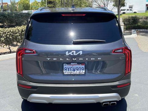 Used 2022 Kia Telluride EX w/ EX Premium Package FWD image 17