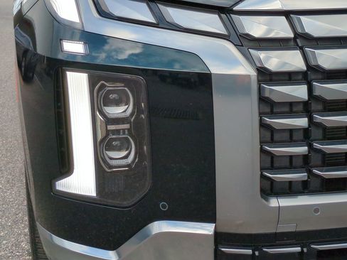 Used 2023 Hyundai Palisade Calligraphy image 10