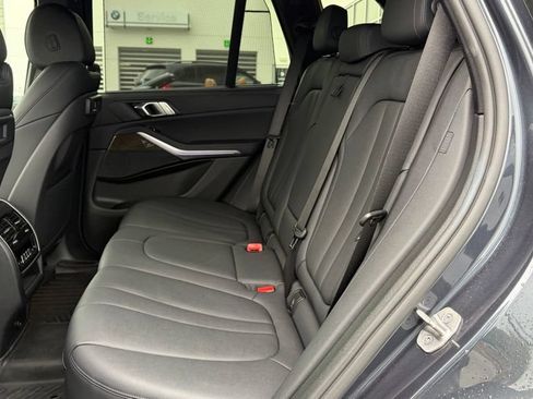 Used 2022 BMW X5 xDrive45e w/ Executive Package AWD/4WD image 7