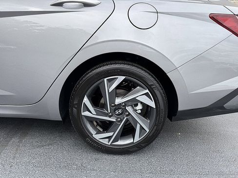 Used 2025 Hyundai Elantra Sport image 10