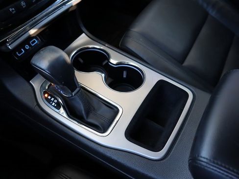 Used 2021 Jeep Grand Cherokee Limited image 34