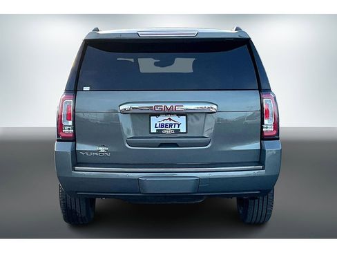 Used 2017 GMC Yukon Denali w/ Open Road Package image 5