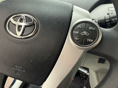 Used 2015 Toyota Prius Three image 34