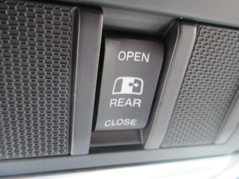 Used 2022 RAM 1500 Big Horn w/ Trailer Tow Group (B) AWD/4WD image 21