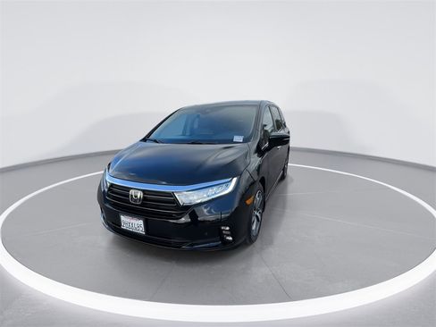 Certified 2024 Honda Odyssey Touring image 4