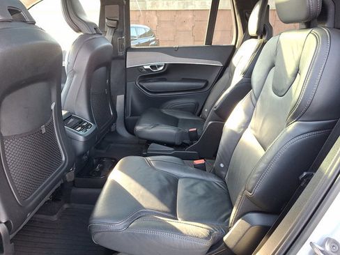 Used 2022 Volvo XC90 T6 Inscription w/ Lounge Package image 10