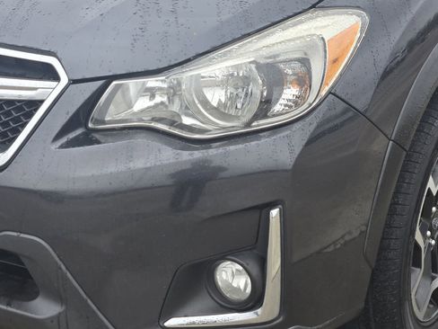 Used 2016 Subaru Crosstrek 2.0i Limited w/ Popular Package #2 image 10