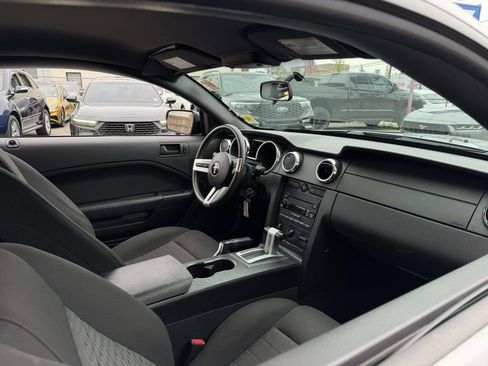 Used 2006 Ford Mustang GT Premium RWD image 12