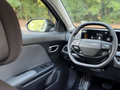 Used 2025 Kia K4 FWD image 34