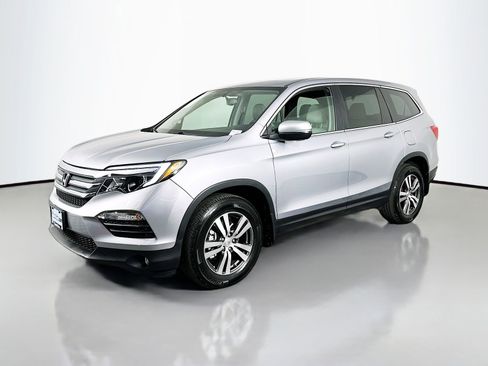 Used 2017 Honda Pilot EX-L image 3