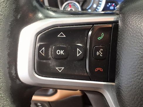 Used 2019 RAM 1500 4x4 Crew Cab Classic Big Horn image 10