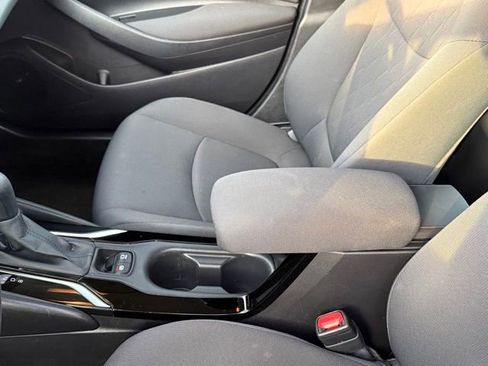 Used 2020 Toyota Corolla LE image 23