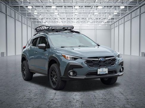 Used 2025 Subaru Crosstrek 2.0i Premium w/ Crosstrek Mirror Package AWD/4WD image 7