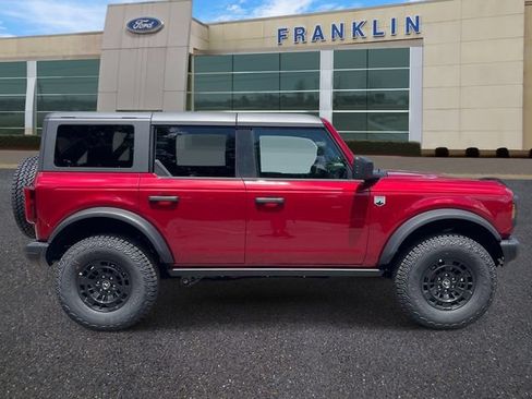 New 2026 Ford Bronco Big Bend w/ Black Diamond Package AWD/4WD image 2