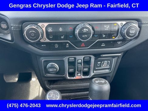 Certified 2025 Jeep Wrangler Unlimited Sahara AWD/4WD image 52