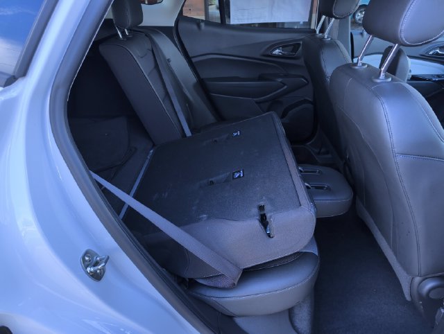Used 2025 Chevrolet Trax LT w/ LT Convenience Package FWD image 31