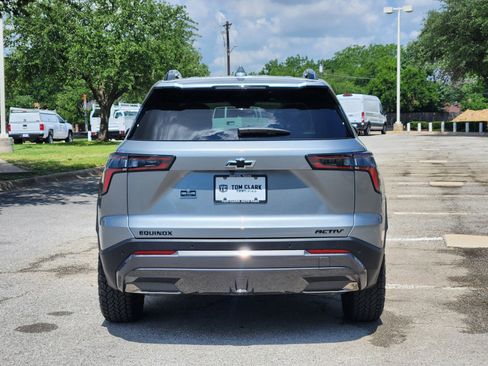 Used 2025 Chevrolet Equinox ACTIV w/ Convenience Package III FWD image 32