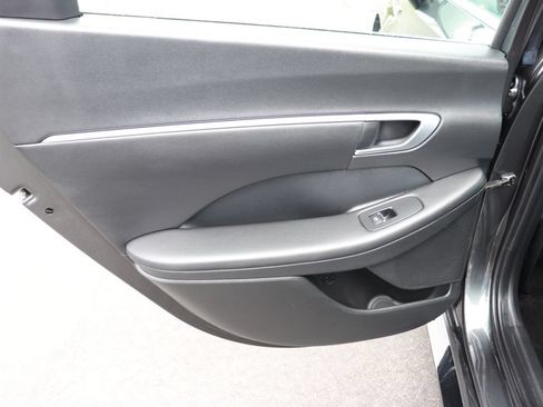 Used 2024 Ford Escape ST-Line FWD image 11