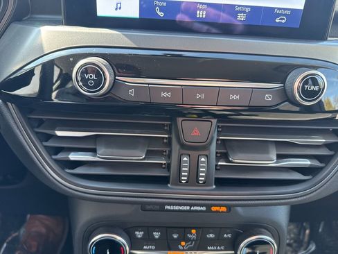 Used 2023 Ford Escape Active image 16