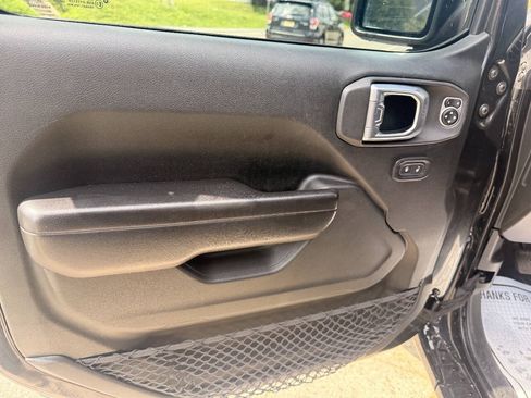 Used 2020 Jeep Wrangler Unlimited Sport S AWD/4WD image 11