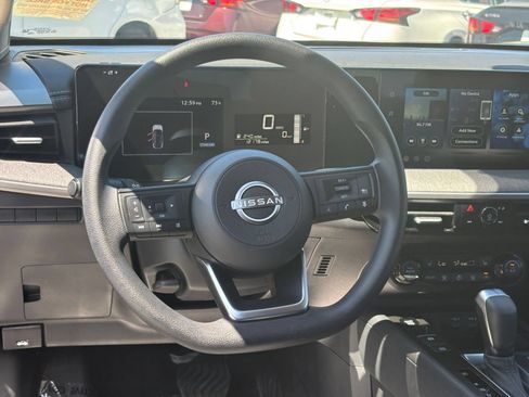 Used 2026 Nissan Kicks SV w/ Cold Weather Package AWD/4WD image 28
