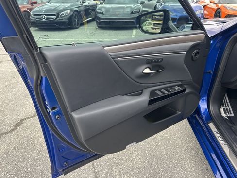 Used 2024 Lexus ES 350 F Sport w/ Accessory Package (Z2) image 27