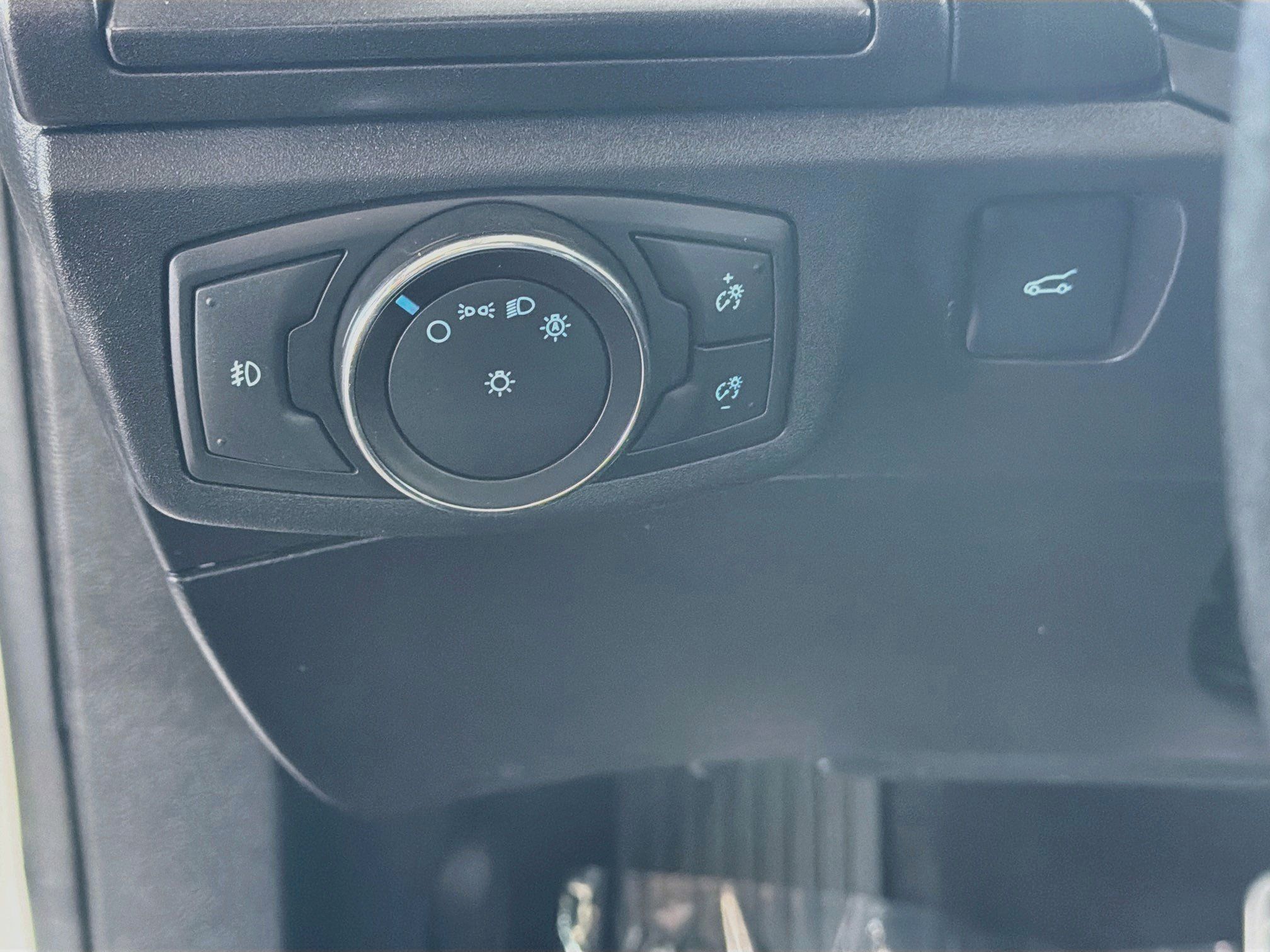 Used 2017 Ford Fusion Titanium AWD/4WD image 16