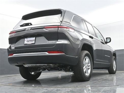 New 2025 Jeep Grand Cherokee Laredo image 39