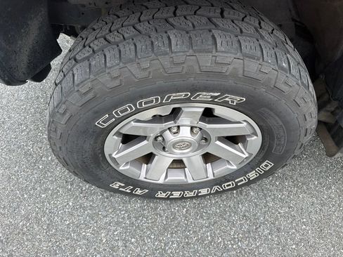 Used 2014 Toyota FJ Cruiser 4WD w/ Upgrade Package image 13