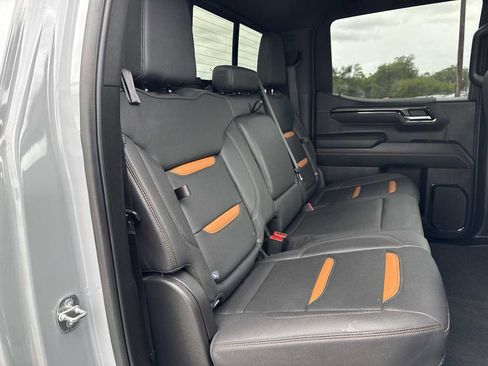 Used 2024 GMC Sierra 1500 AT4 w/ Technology Package image 21