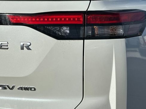 Used 2024 Nissan Pathfinder SV image 26