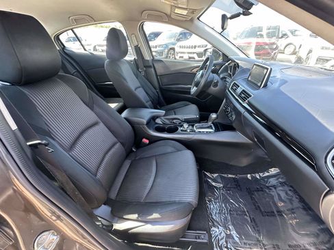 Used 2016 MAZDA MAZDA3 i Sport w/ Preferred Equipment Package FWD image 22