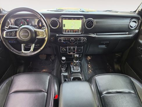 Used 2023 Jeep Wrangler Unlimited Sahara w/ Cold Weather Group AWD/4WD image 10