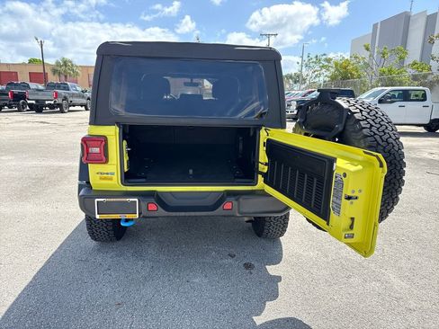 Used 2023 Jeep Wrangler Unlimited Rubicon 4xe image 28
