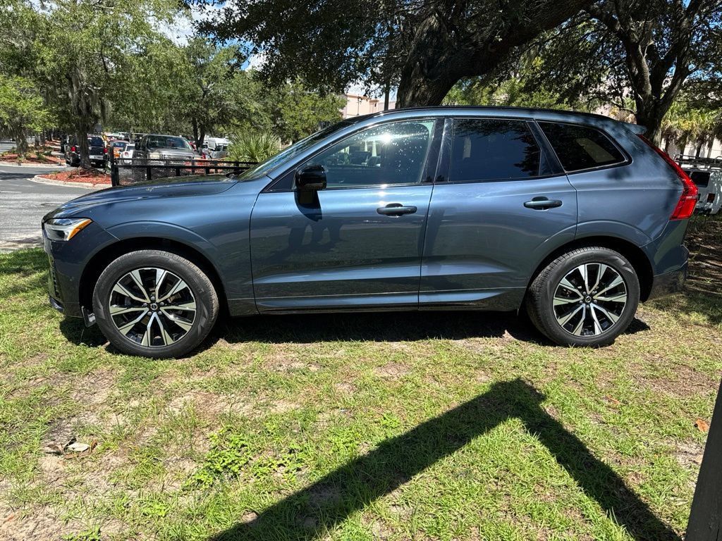 Certified 2024 Volvo XC60 B5 Plus w/ Protection Package Premier AWD/4WD image 3