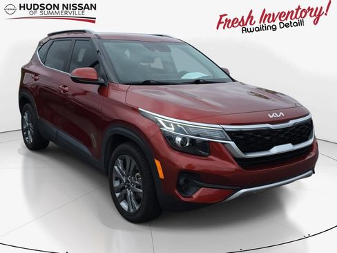 Used 2022 Kia Seltos S FWD image 1