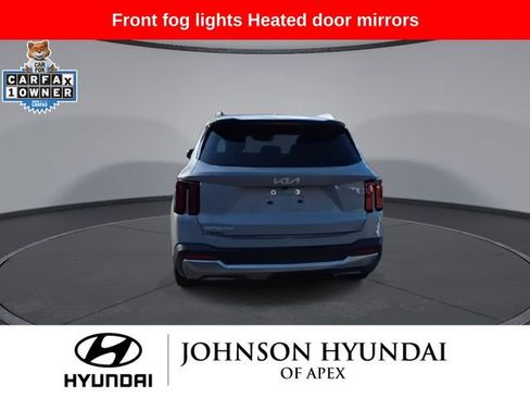 Used 2024 Kia Sorento S w/ Panoramic Sunroof Package image 8