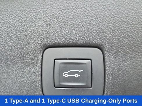 Used 2025 Chevrolet TrailBlazer RS w/ Convenience Package FWD image 15