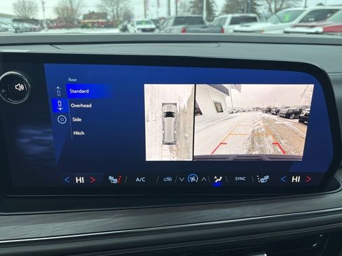 Used 2025 Chevrolet Suburban Z71 w/ Comfort Package image 31