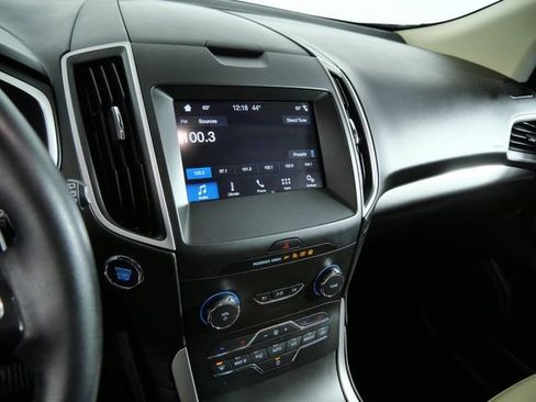 Certified 2019 Ford Edge SEL AWD/4WD image 20
