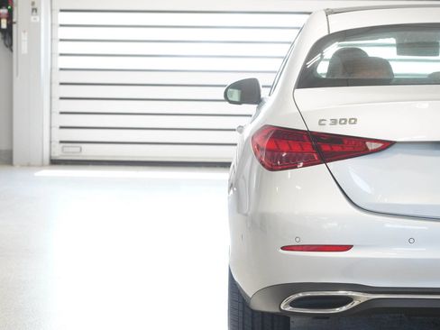 Used 2023 Mercedes-Benz C 300 4MATIC Sedan image 9