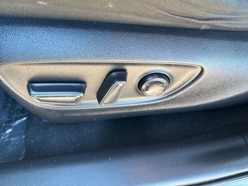 Used 2021 Toyota RAV4 XLE image 46