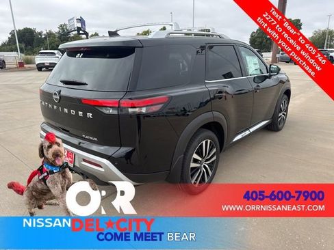 New 2025 Nissan Pathfinder Platinum image 5