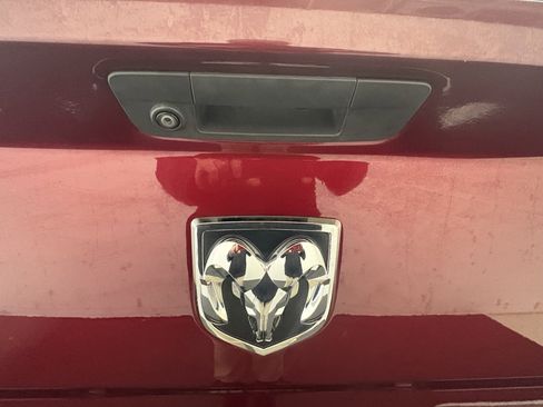 Used 2019 RAM 1500 Classic SLT image 15