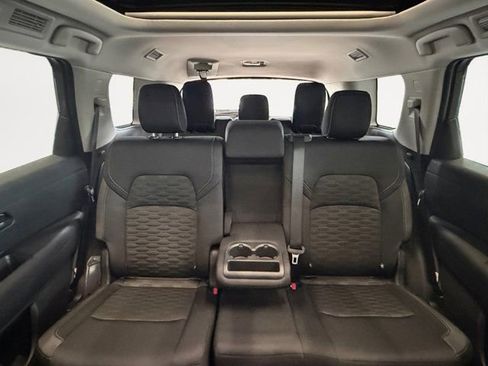 New 2026 Nissan Pathfinder SV w/ SV Premium Package FWD image 23