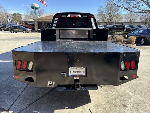 Used 2025 RAM 3500 Tradesman w/ Chrome Appearance Group image 6