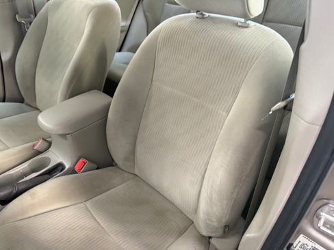 Used 2010 Toyota Corolla LE image 44